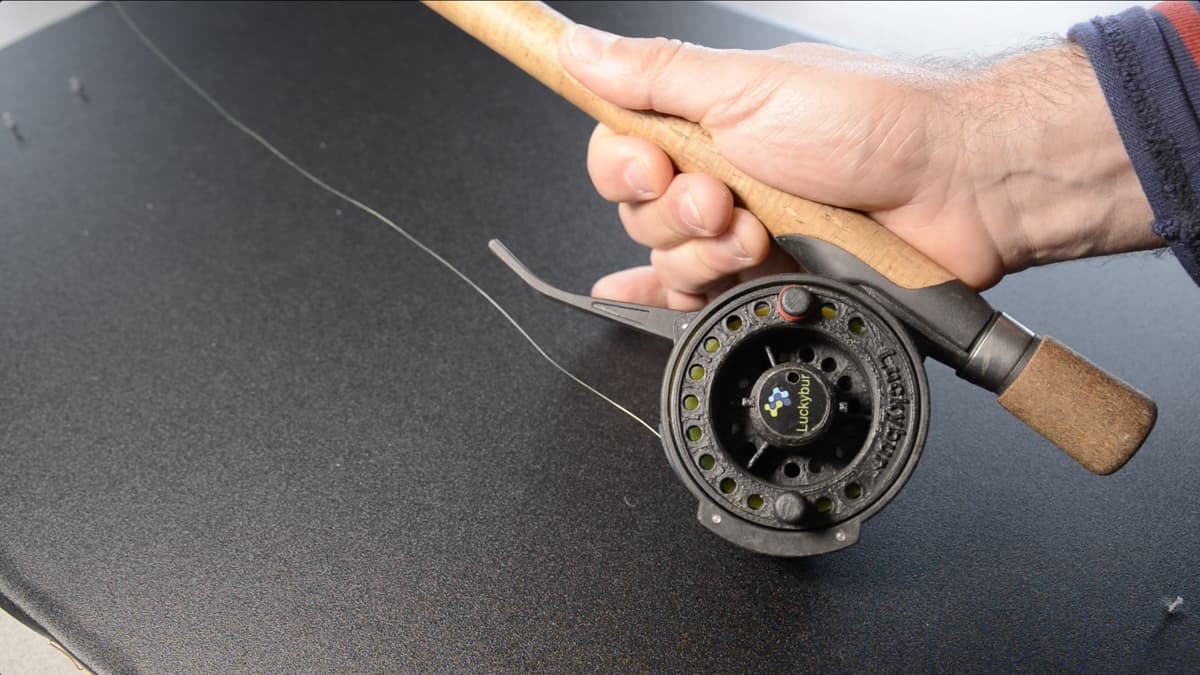Parmi les conseils pour la pêche de la truite au toc, une bobine à large diamètre.