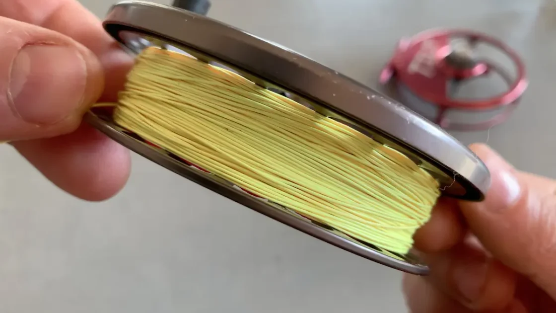 Soie de type 0,55 mm, adaptée à la pêche en nymphe au fil en compétition.